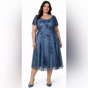 💙 NWOT! Blue Embroidered Lace Up Dress